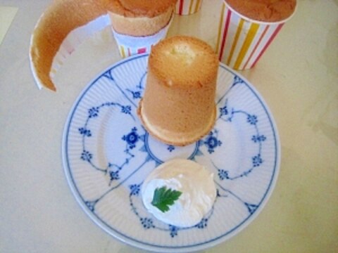 紙コップ　バニラシフォンケーキ